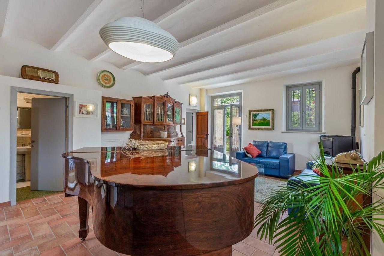 Grande Villa Storica Per Vacanze Con Giardino Privato E Piscina Ostra Kültér fotó
