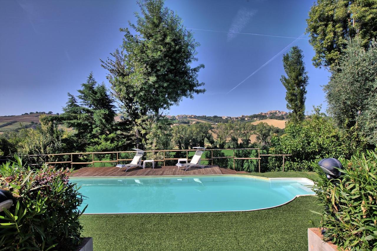 Grande Villa Storica Per Vacanze Con Giardino Privato E Piscina Ostra Kültér fotó
