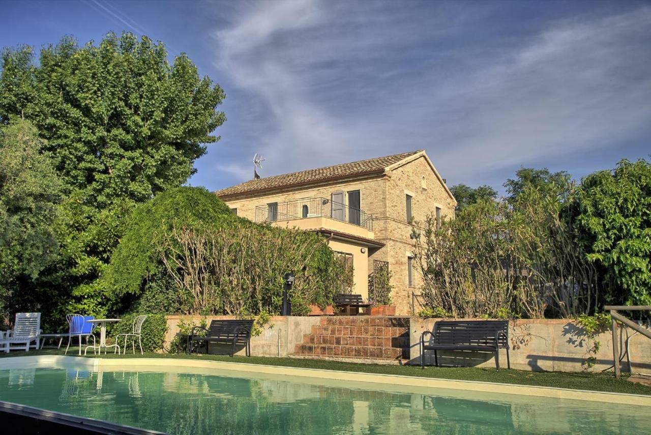 Grande Villa Storica Per Vacanze Con Giardino Privato E Piscina Ostra Kültér fotó