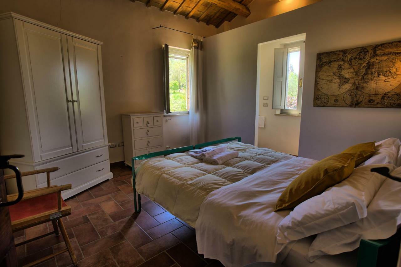 Grande Villa Storica Per Vacanze Con Giardino Privato E Piscina Ostra Kültér fotó